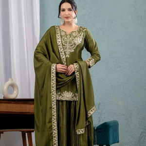 Elegante Conjunto Sharara para Boda en Seda Chinnon Pura con Dupatta Pesada - Product Image 1