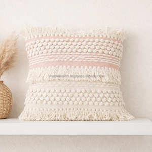 Housse de coussin en coton noir et blanc style bohème avec motif ethnique géométrique et franges, coussin décoratif tissé, style marocain haut de gamme - Product Image 6