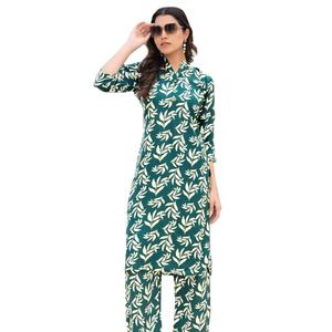 Ensemble en coton épais imprimé rayonne avec pochette pour femme - Product Image 1