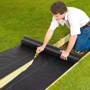Telo Pacciamante Pieghevole Nero in Polietilene 4x100ft, Trattato Anti-UV, in PP, per il Controllo delle Erbacce in Serra, Tessuto in Plastica Intrecciata - Product Image 3