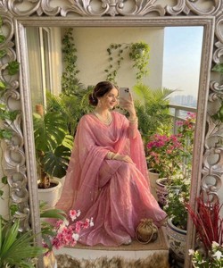 เสื้อผ้าพื้นเมืองสีชมพูสำหรับเด็กเสื้อผ้าแบบเรียบทำจากผ้าไหมกรุบกรอบ - Product Image 4