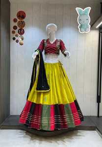 Lehenga Choli de Rayón y Algodón con Bordado Aari, Dupatta y Blusa Elegante, Colección para el Festival Navratri - Product Image 3
