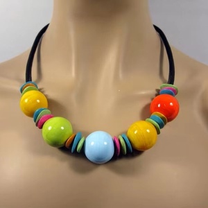 Collier en résine au design artistique minimaliste et attrayant, bijoux légers adaptés à un usage quotidien et à un style de bureau. - Product Image 1