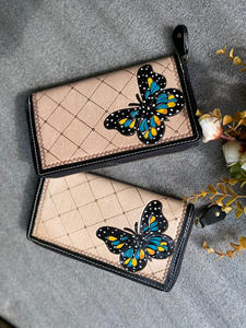 Porte-monnaie sculpté usiné à la main pochette étui de téléphone nouveau Design fleur multi utilisations portefeuilles en cuir occidental pour les femmes - Product Image 5