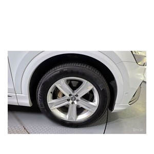Audi Q8 45 TDI quattro Premium 2023, Volante a la Izquierda, Diésel, Caja de Cambios Automática, Asientos de Cuero, Cámara Trasera - 97,078 km - Product Image 5