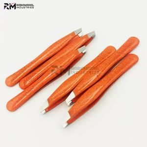 Pince à épiler pour sourcils RMI de qualité supérieure, couleur orange pailletée et embout argenté, ensemble de pinces à épiler. - Product Image 5