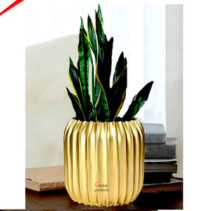 Nouveaux pots et vases à fleurs en or plaqué pour la décoration intérieure et extérieure, jardinières en métal finition or pour plantes de jardin - Product Image 2