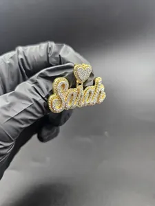 Pendentif personnalisé en argent S925 avec nom, serti de moissanite, style hip-hop, bijou personnalisé avec un look de diamant étincelant - Product Image 3
