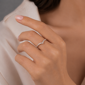 Bague de mariage en moissanite à taille ronde Chevron, en argent sterling S925 plaqué or jaune, 0,28 ct VS EF, cadeau pour femme - Product Image 1