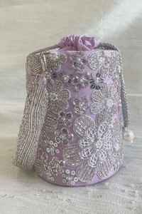 Pochette Potli en Velours Rouge Broderie Perles, Sac à Cordon Fait Main avec Poignée Perlée, Pochette de Mariage Ethnique pour Fête, Sac à Main de Mariée - Product Image 2