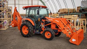 รถตักล้อยาง Kubota L47 มือสอง สภาพเหมือนใหม่ ชั่วโมงการทำงานน้อยมาก เครื่องจักรที่เชื่อถือได้ พร้อมสำหรับงานก่อสร้างและงานดินดิบ - Product Image 6