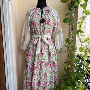 Robe longue en coton tissé imprimé numérique pour femme, style formel, avec blocs de couleurs mélangées, ceinture, manches longues, poches à volants, grandes tailles - Product Image 1