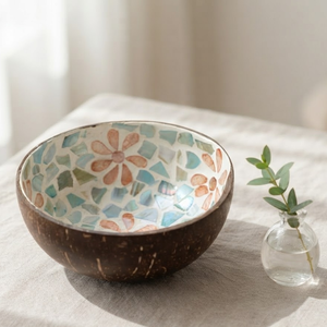 Bol en noix de coco avec incrustation de coquillages, fait main, naturel, pour salades, destiné aux restaurants et hôtels, en provenance du Vietnam, vente en gros - Product Image 3