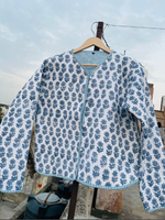 Vente en gros et fabrication de vestes en coton matelassées faites à la main en Inde, vestes vintage en coton Kantha, réversibles, à bords bruts