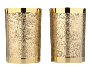 Vaso de cobre Solimo con tapa, juego de 2 - 300 ml, diseños intrincados y superficies pulidas que lo hacen visualmente atractivo. - Product Image 3