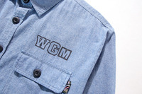 Camisa de Mezclilla para Hombre con Bolsillos y Logotipo WGM, Estilo Vintage Casual, Manga Larga, Cierre de Botones, Estilo Veraniego, Personalizable
