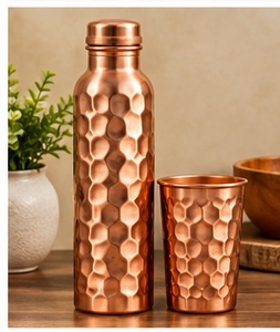 Botella de Agua Tradicional de Cobre con Juego de Tazas, Patrón Oriental de Mandala Grabado, Recipiente Portátil para Bebidas - Product Image 2