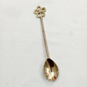 Cuchara de Té de Latón Hecha a Mano con Diseño de Flor Dorada, Mango Largo, Apta para Lavavajillas, Ideal para Mesa de Comedor, Postres y Sopas - ¡Venta Caliente! - Product Image 5