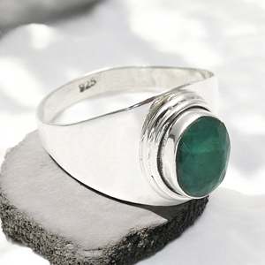Trendy Bezel Setting 925 Sterling <b>Silver</b> <b>Ring</b> Studded With Oval Cut Green <b>Emerald</b> Gemstone Bohemian Jewelry At Wholesale Price - Product Image 4