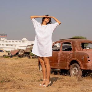 Robe d'été décontractée pour femmes en coton et lin, col rond, manches trois quarts, ample et confortable - Product Image 1