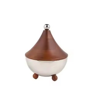 Cazuela estilo árabe con grabado floral, cubierta decorativa en forma de cúpula, chapada en cobre, para servir en la mesa de bodas. - Product Image 2