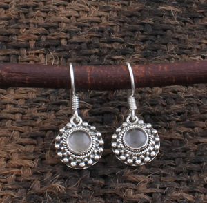 Boucles d'oreilles pendantes vintage faites à la main en argent sterling 925 massif avec quartz rose naturel, idéales pour un cadeau de mariage ou d'anniversaire - Product Image 1