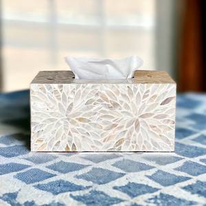 Caja para pañuelos hecha a mano con incrustaciones de nácar: Diseño vintage de nácar, diseño floral con incrustaciones, diseño floral geométrico cuadrado - Product Image 6