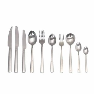 Juego de cubiertos de acero inoxidable de alta calidad con un elegante acabado pulido a espejo que mejora la experiencia gastronómica en general. - Product Image 1