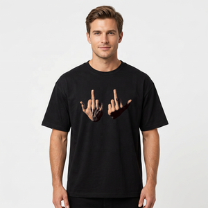 T-shirt noir à manches courtes pour homme, imprimé photo au dos avec geste du majeur, style streetwear, coupe classique, col rond, 100 % coton tricoté - Product Image 3