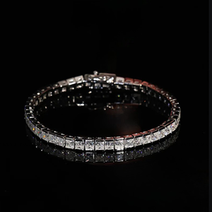 Bracelet tennis en moissanite 4 mm, argent sterling 925, style diamant glacé, bracelet minimaliste, bijoux unisexes, vente en gros - Product Image 4