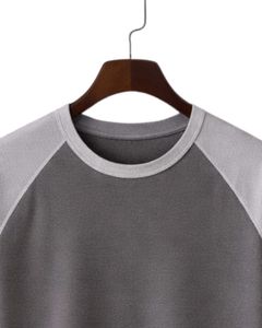 Camiseta de Hombre Raglan de Algodón con Cuello Redondo y Manga Corta, Gris Oscuro y Claro, Bicolor, Casual, de Verano, Lisa, Teñida, de Punto, con Logotipo Personalizado - Product Image 5
