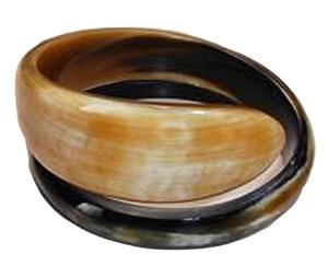 Brazalete de cuerno de vaca pulido para mujer, color natural, con diseño de ágata, estilo animal elegante para bodas - Product Image 1