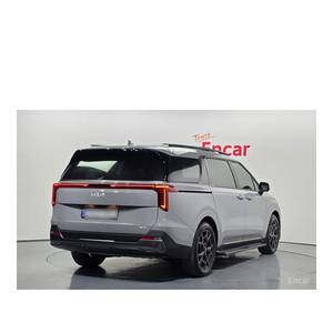 Kia Carnival HEV 2024/3 de 9 Plazas con Funciones Gravity, 29,890 km, Caja de Cambios Automática, Asientos de Cuero, Cámara Trasera, Volante a la Izquierda - Product Image 2