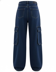 Pantalon cargo en denim taille haute, délavé moyen, écologique, respirant, avec grandes poches, coupe ample, longueur intégrale, couleur unie, fermeture boutonnée - Product Image 5