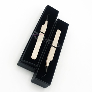 Pince à épiler professionnelle RMI pour extensions de cils, pointe fine anti-magnétique dentelée, application d'extensions de cils de qualité supérieure - Product Image 2
