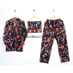 Ensemble de pyjama pour femmes en coton 100% fait main, respirant, avec fermeture à boutons, col rabattu, poches, vêtements de nuit confortables - Product Image 6