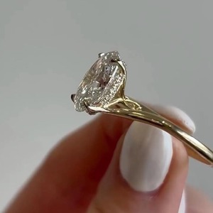 Anillo de Diamante Cultivado en Laboratorio con Corte Ovalado en Oro Amarillo de 14K, Joyería Fina para Mujer con Certificación IGI y Claridad VVS - Product Image 5