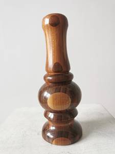Vase en bois artisanal pas cher avec une élégante veine naturelle pour des arrangements décoratifs et des occasions de cadeaux - Product Image 2