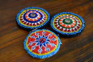 Sous-verre de luxe artisanal de qualité supérieure avec motif de perles mandala colorées, élégant et éclatant, motif de perles multicolores, respectueux de l'environnement - Product Image 2