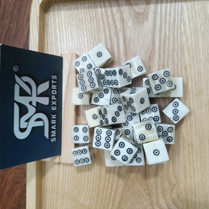 Dados de Hueso de Búfalo Natural Hechos a Mano, Juego de Dados Cuadrados para Juegos de Mesa, Juegos de Rol y Coleccionistas - Product Image 1