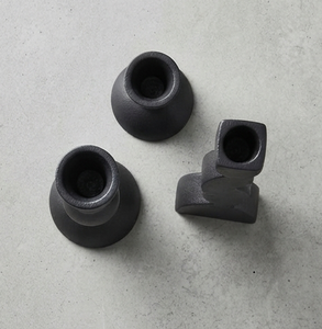 Porte-bougie en métal noir mat, support pour bougie conique, centre de table décoratif pour la décoration de la maison - Product Image 2