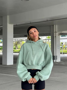 Sudadera con Capucha Corta y Holgada Personalizada para Mujer, de Algodón Grueso y Felpa, Estilo Urbano - Product Image 4
