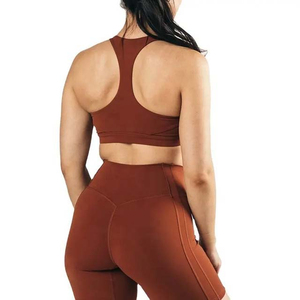 Ensemble de yoga sans couture pour femme : short taille haute et crop top – Tenue de sport et fitness - Product Image 1