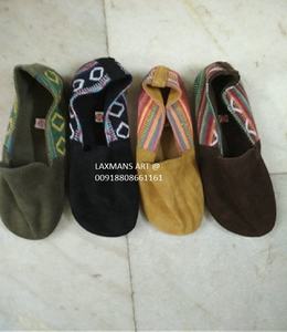 รองเท้าอินเทรนด์ หนังกลับ รองเท้าสุภาพสตรี จากอินเดีย หนัง รองเท้าฮิปปี้ หนัง รองเท้าลําลอง หนังกลับ รองเท้าแฟชั่นสุภาพสตรี - Product Image 2