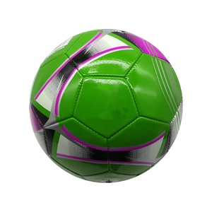 Balón de Fútbol Verde Cosido con Patrón Rosa, Negro y Blanco, Impresión Serigráfica, Estilo Popular - Product Image 6