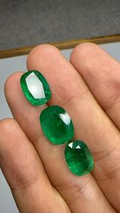 Émeraudes naturelles de 14,43 carats, forme coussin, 3 pièces, pierres précieuses vertes en vrac pour bagues, pendentifs, fabrication de bijoux fins - Product Image 3