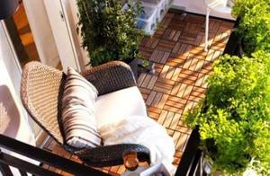 Dalles de terrasse en bois d'acacia vietnamien contemporain, emboîtables, imperméables, antidérapantes, pour terrasse extérieure - Product Image 4