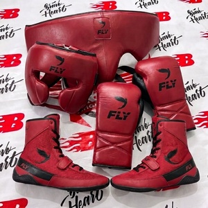 Último Conjunto de Entrenamiento y Sparring Fly Negro y Dorado, Incluye Protector Inguinal, Guantes, Calzado en Todos los Colores para Adultos - Product Image 3
