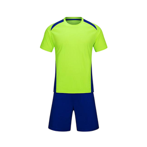 Conjunto de Uniforme de Fútbol Personalizado para Hombre, Camiseta de Manga Corta con Cuello Redondo, Degradado Negro, Sublimación Completa, Impresión Digital - Product Image 4