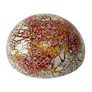 Bol en coquille de noix de coco avec un motif gravé subtil, construction éco-responsable, finition polie pour cuisines - Product Image 1